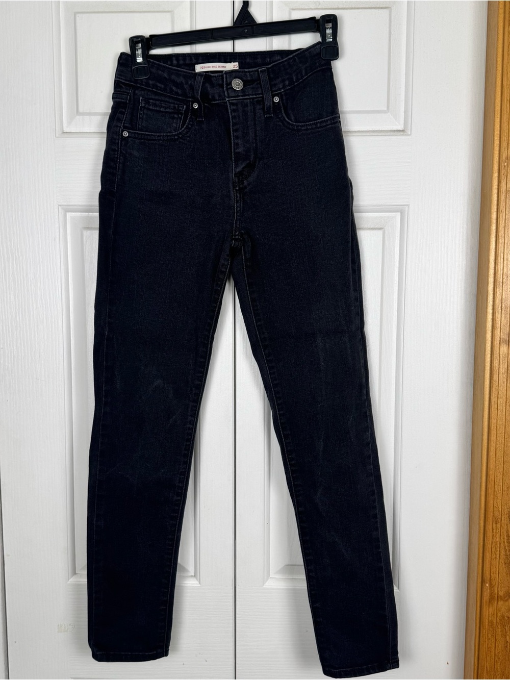 Levi's High-Rise Black Skinny Jeans